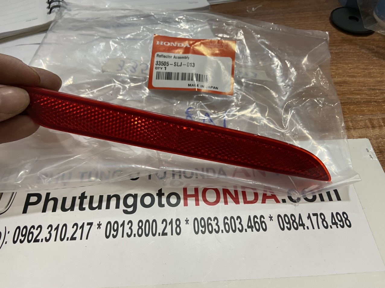 Đèn phản quang cản sau xe Honda Crv 2013-2015